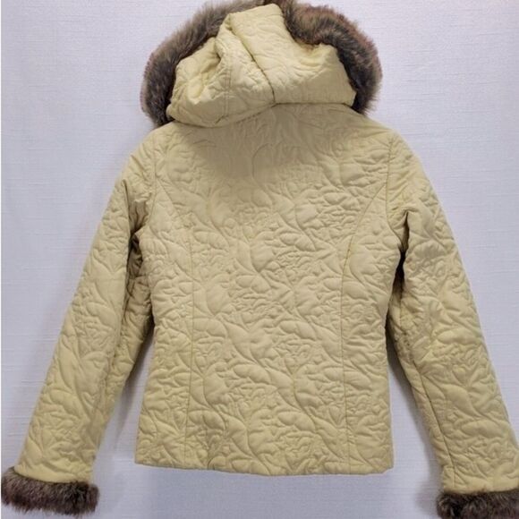 Cabi soft yellow embroidered stitch size medium coat. excellent condition - Picture 2 of 3